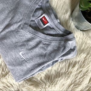 gray nike shirt